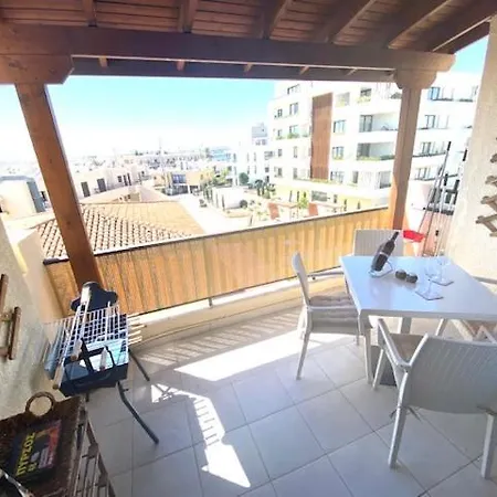 Apartament Kato Let - The Honey Pot