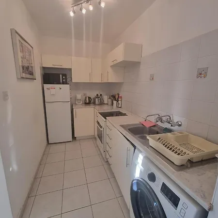 Kato Let - The Honey Pot Apartament